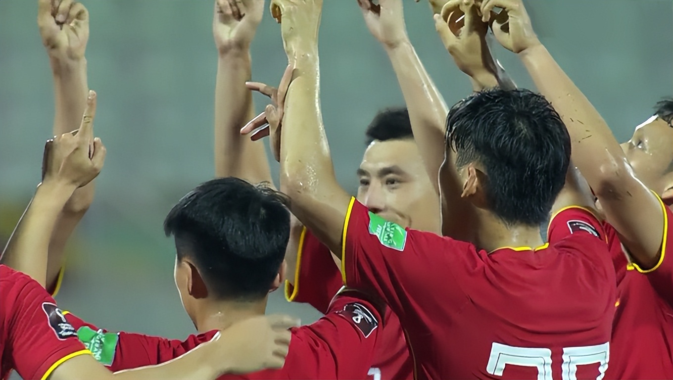 李霄鹏|沙特队懵了：李霄鹏祭出四大奇招，解说员也意外