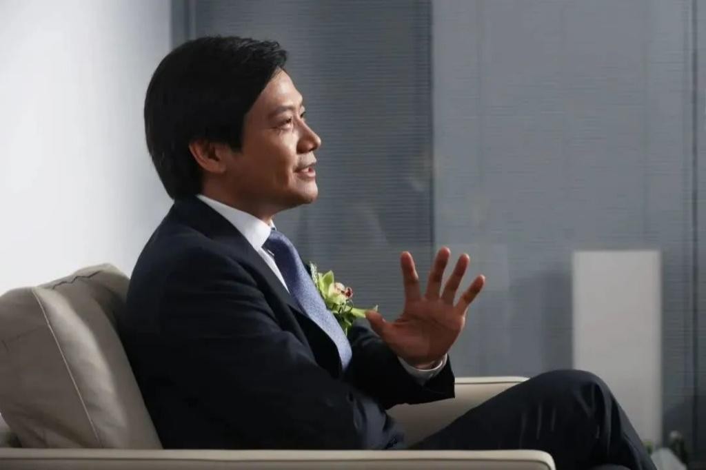 大屏|雷军卸任小米有品董事,掌门人为何退居二线?原来汽车才是真爱