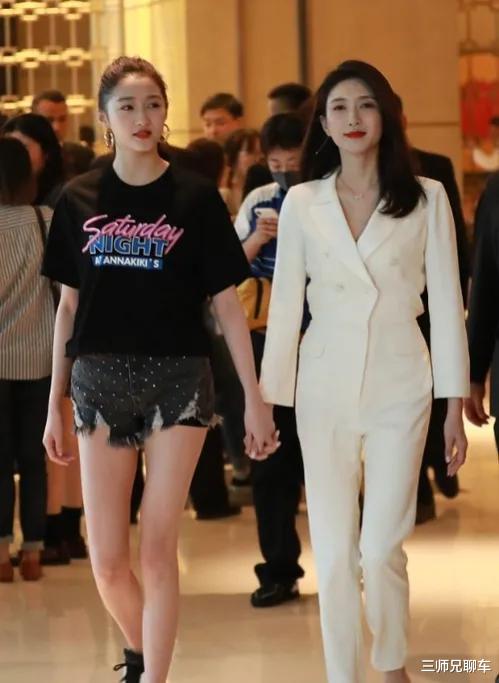 蒋欣|女星上镜“五大三粗”，个个身高超过1米65，蒋欣更是壮到离谱