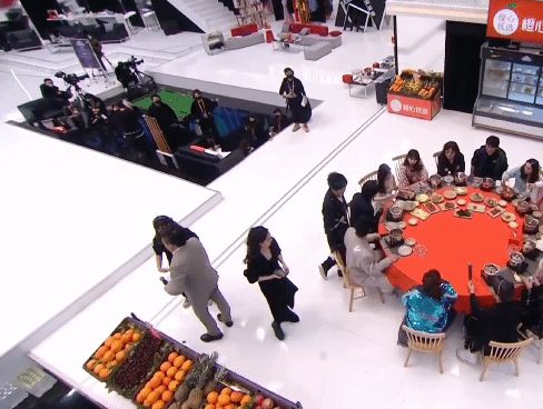 黄磊|黄磊饭局罕见被冷落，我顿悟了最残酷的成人社会真相