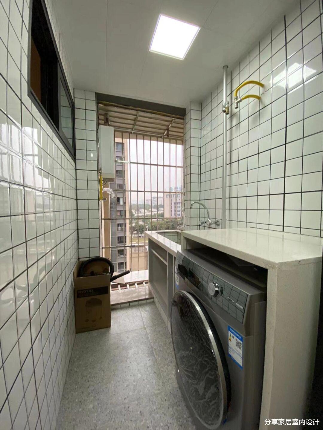 新房家具进场，里外打扫干净很期待入住，铺贴木地板真的太喜欢啦