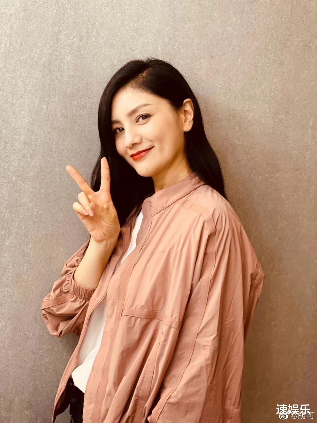 小姐姐|黄晓明离婚后第一部作品上线！angelababy的行为被评为最狠前妻！