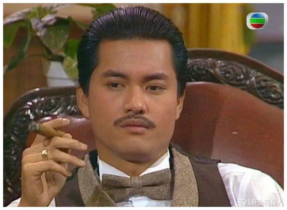 周润发|12位60+男星群像:周润发佝偻如80,吕良伟一身腱子肉似小伙