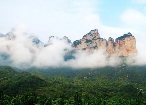 |万仙山风景区是国家4A级景区,这里地势险峻,但美景一绝