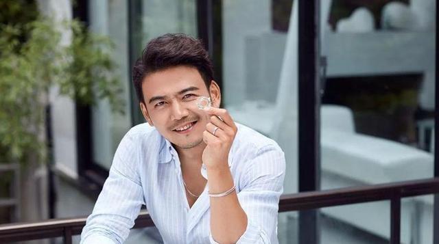 杨烁|杨烁为何突然不“红”了?看他做过的那些事,就一点都不奇怪了