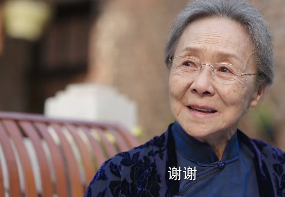 左小青|冲着左小青看的《底线》,却被出镜5分钟的84岁老戏骨给惊艳到了