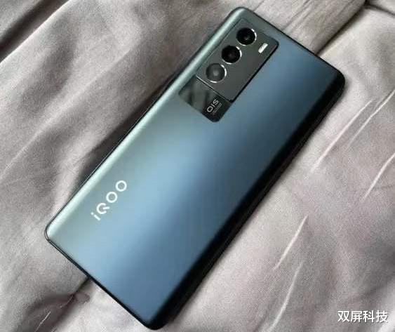 iqoo neo|12+256GB跌至2499元，86万跑分+独立显示芯片Pro+66W，售价更亲民