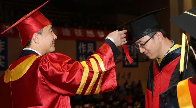 学历歧视|金学士，银硕士：第一学历为何如此重要？可从七个角度进行观察！