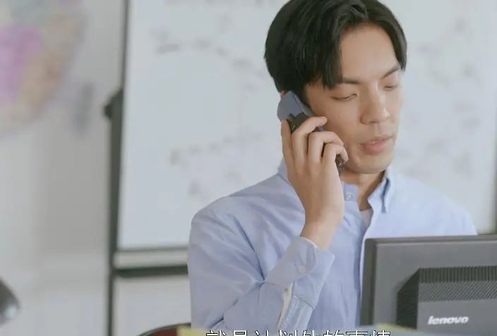 洪浚嘉|30岁洪浚嘉演“高中生”，脸部皱纹引观众不满：给小年轻留口饭吧