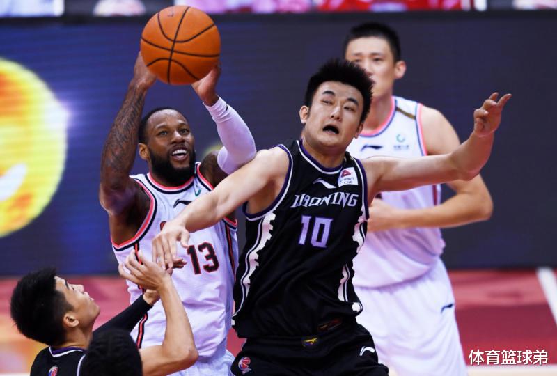 李春江|杨鸣的杀手锏回来了，那就是郭艾伦，可李春江仍要将他们拉下神坛