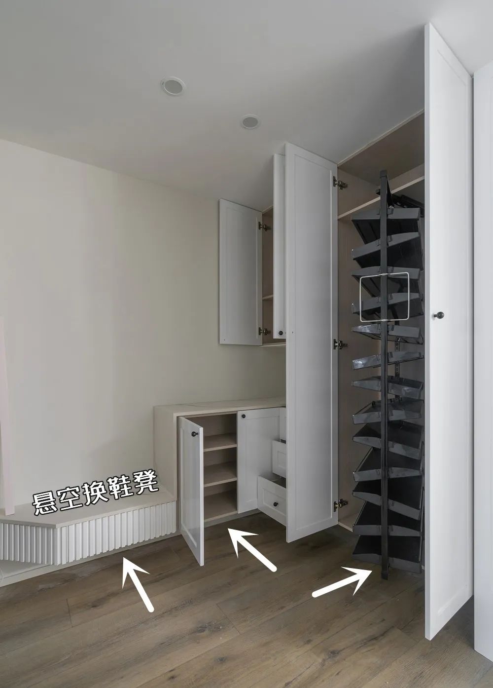 玄关柜要多下功夫,多段式一体设计,收纳力翻番,普通鞋柜看不上