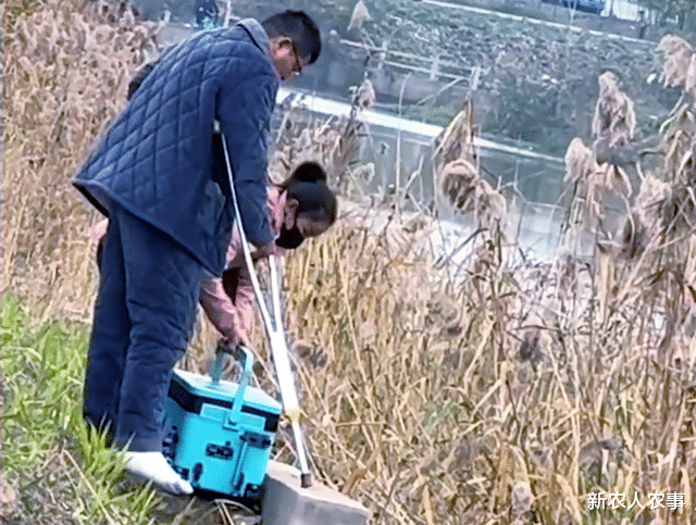 男子带着对象去钓鱼,河边的景象让她怀疑人生,网友:故意安排的