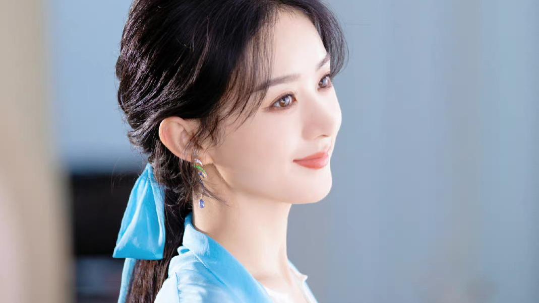 与凤行|赵丽颖林更新《与凤行》大合照曝光！神君搞怪卖萌，曾黎好飒！