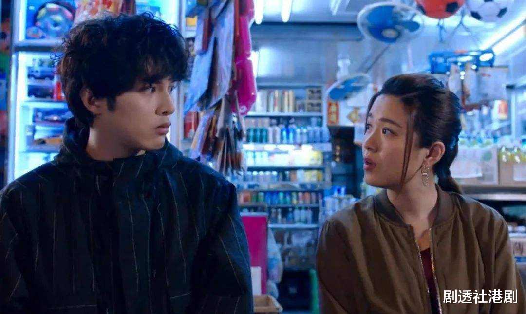 食脑丧b|TVB上位小生晒剧中丧尸妆,上妆超4小时,颈上血管可以假乱真