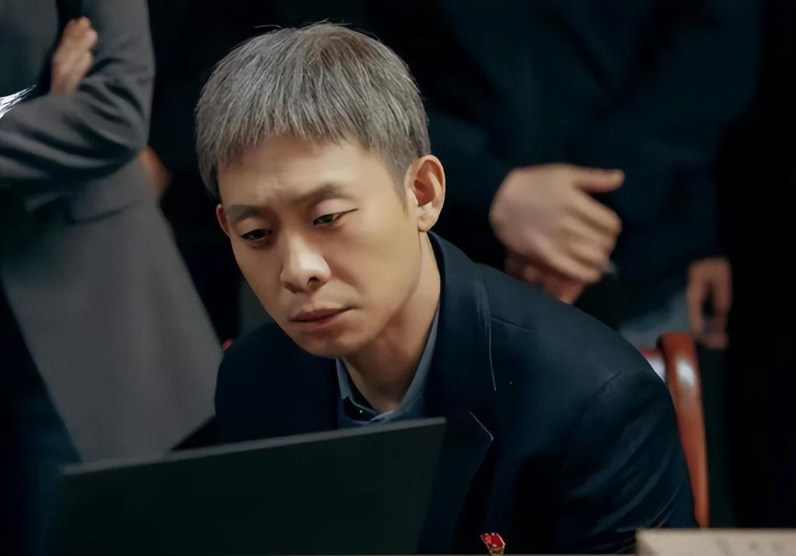 张译|《狂飙》热度下滑后,演员接连翻车,才知张译保持沉默有多明智