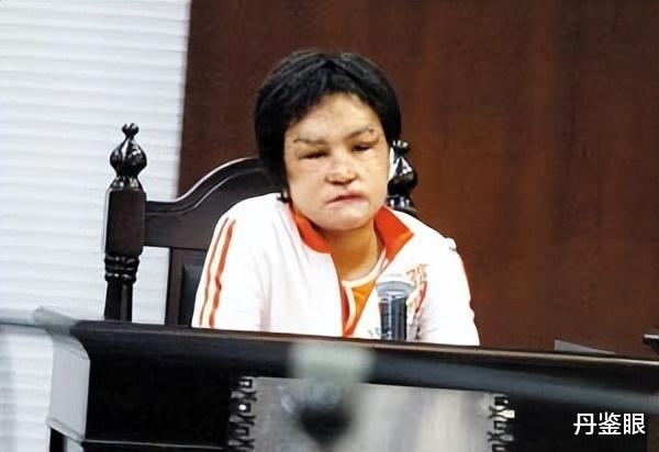 14岁少女保姆被打得不成人形,挨打5年却不跑,原因至今成谜
