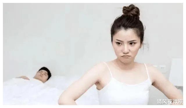 妻子偷腥被抓,丈夫索要8万还不满足,再提要求:一妻换一妻