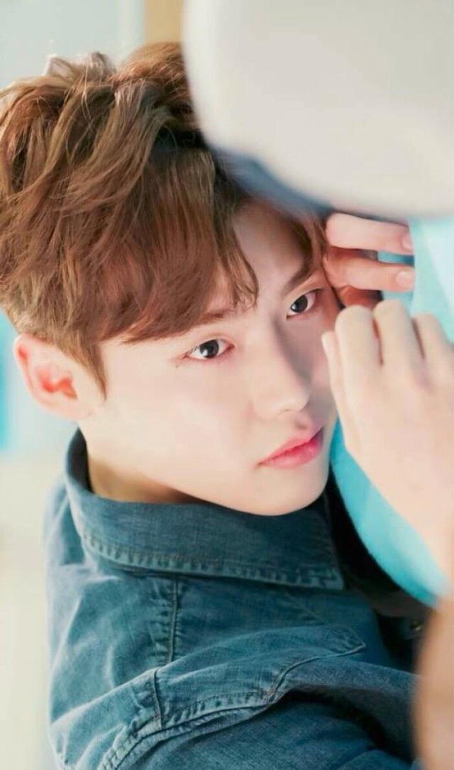 李钟硕|李钟硕回顾时光，觉得20多岁时活得太痛苦，对退伍既高兴又有负担