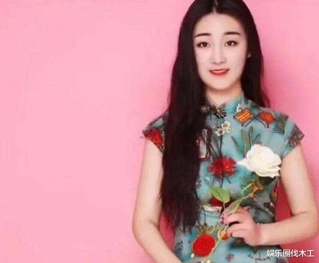 女神范|陈亚男早起晨跑，疑似清场被指作秀，网友：真把自己当明星了