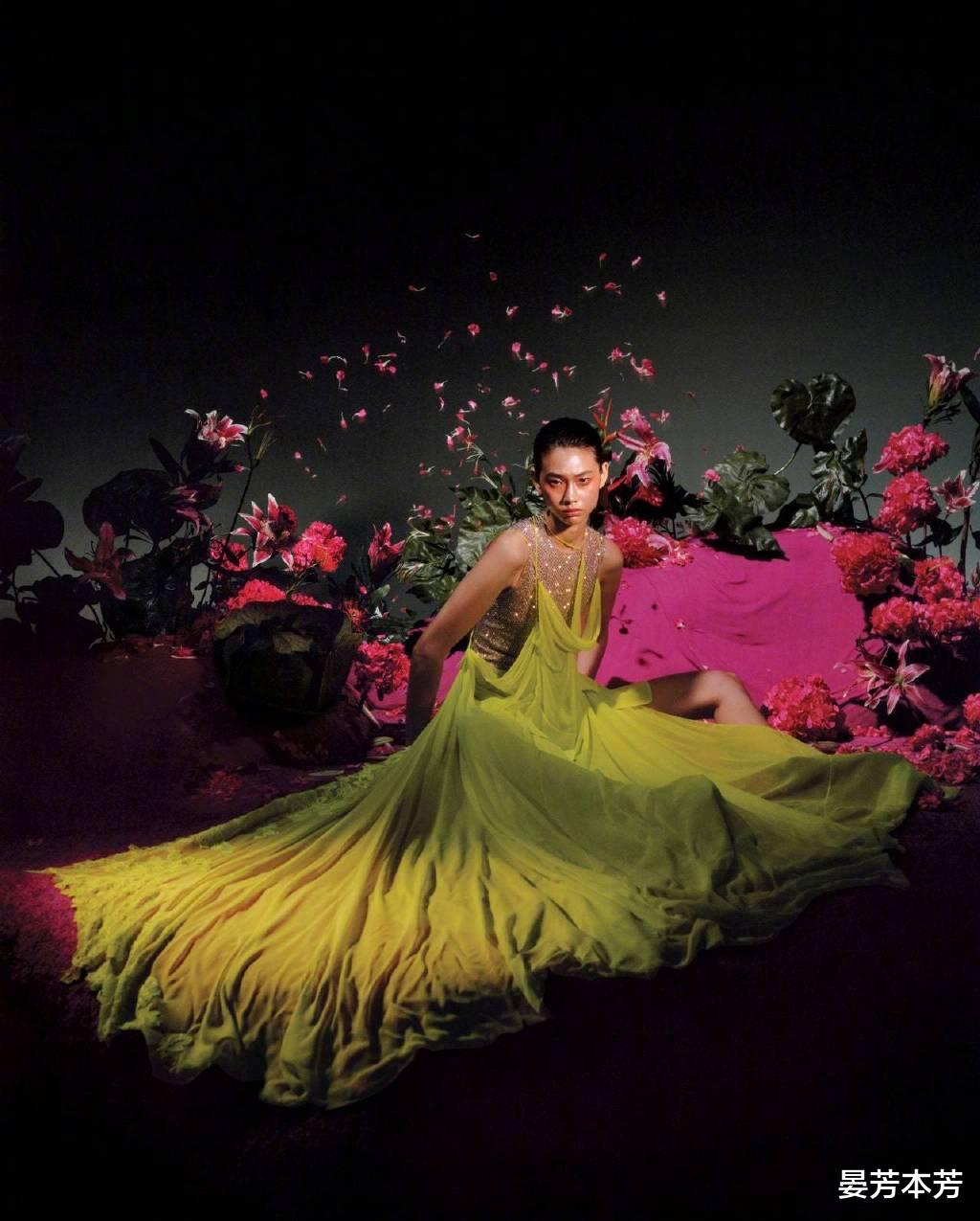 Vogue|打破东亚人历史登上美国《VOGUE》封面，全面开挂的她凭什么？