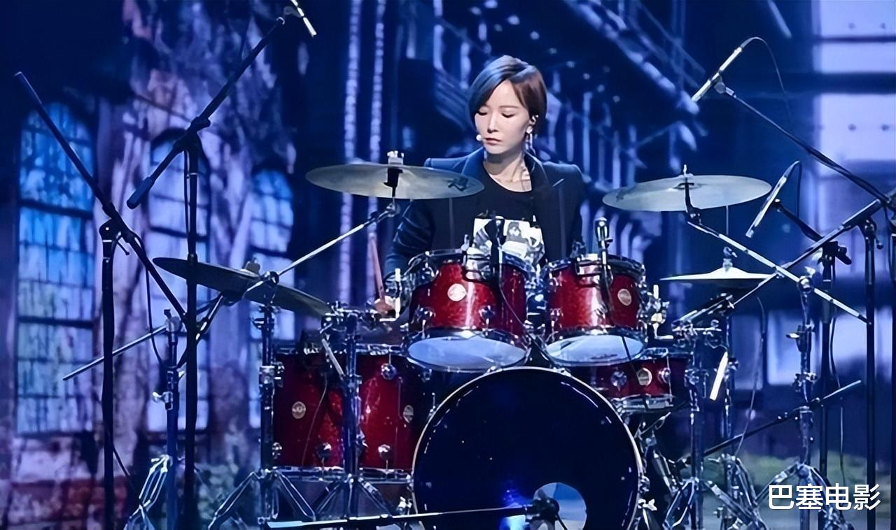 景甜|本来接近实力派,却被欲望“吞噬”的女明星,只能硬着头皮走下去