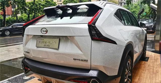 传祺酷影到店实拍,实力碾压哈弗H6,续航1600km,仅11万起售