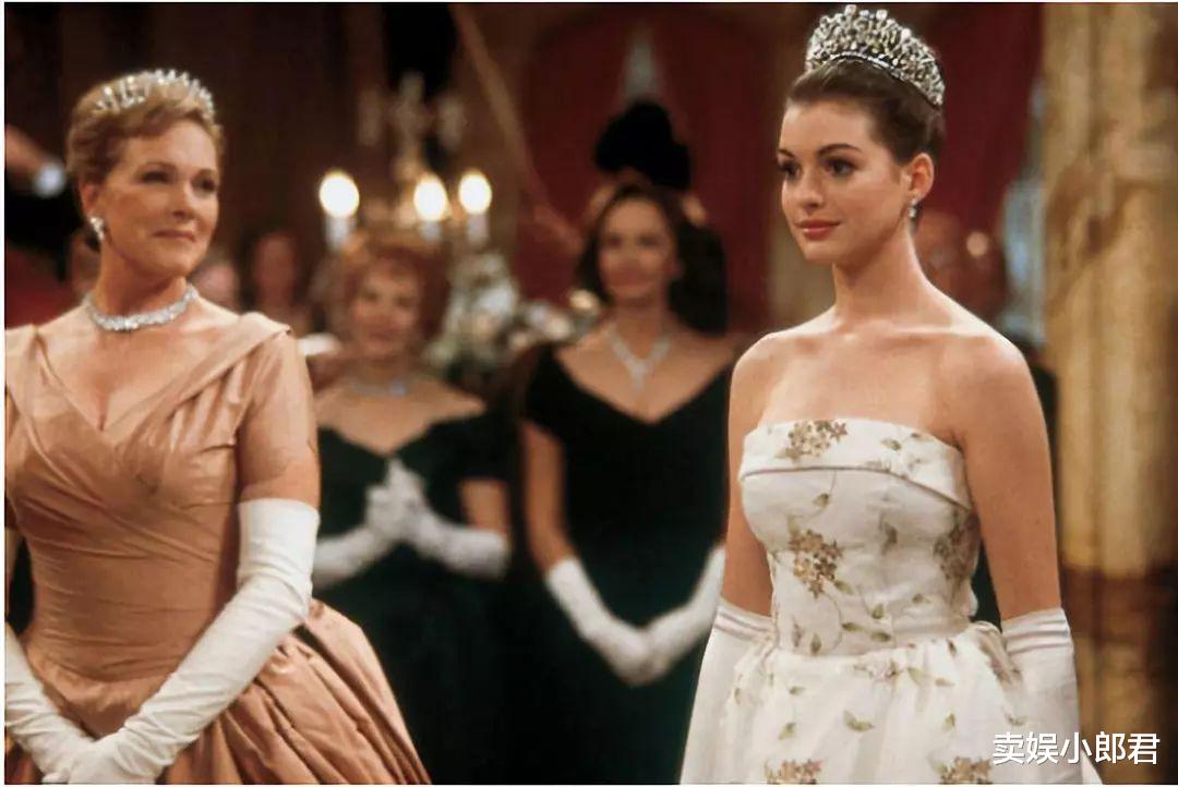 安妮·海瑟薇|安妮海瑟薇，明星演员人生赢家的标准模板，历经争议内心依然强大