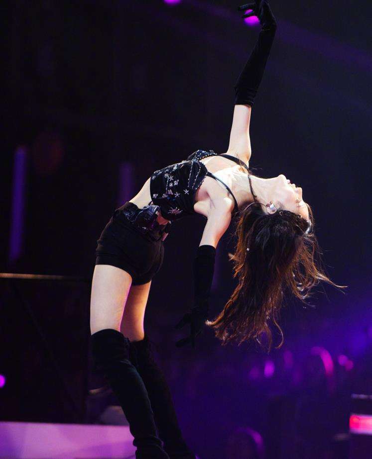 古力娜扎|娜扎的胸,关晓彤的腿,金晨的腰,这些90后小花简直迷死人