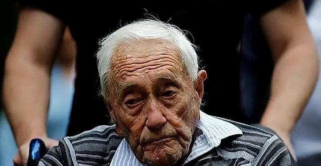 2018年,104岁植物学家古德尔赴瑞士寻求安乐死,长寿为何不美好