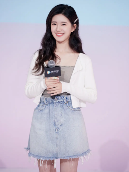 蒋欣|“被全网嘲讽太胖、实则本人超美”的女星,个个都被镜头害惨了