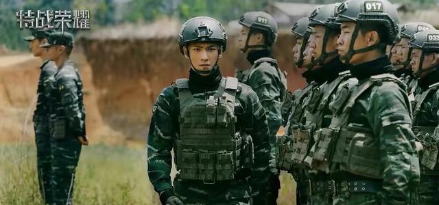 特战荣耀|特战荣耀：她是冷静的孤狼，她是冷血的杀手，狭路相逢谁笑到最后