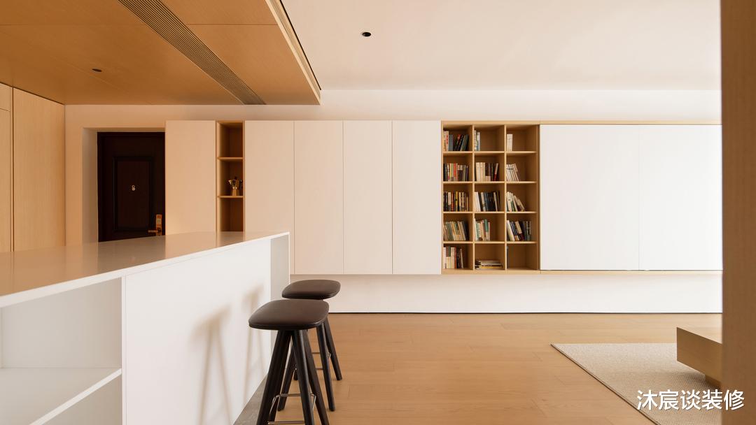 厨房不贴砖,餐桌也不要,把家装成极简日式风,看似简单实则不凡