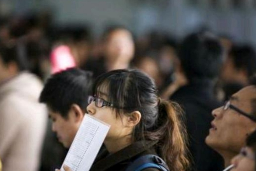 伊塞亚·托马斯|“我只找双休工作”，00后大学生就业反内卷，说出不少人的心声