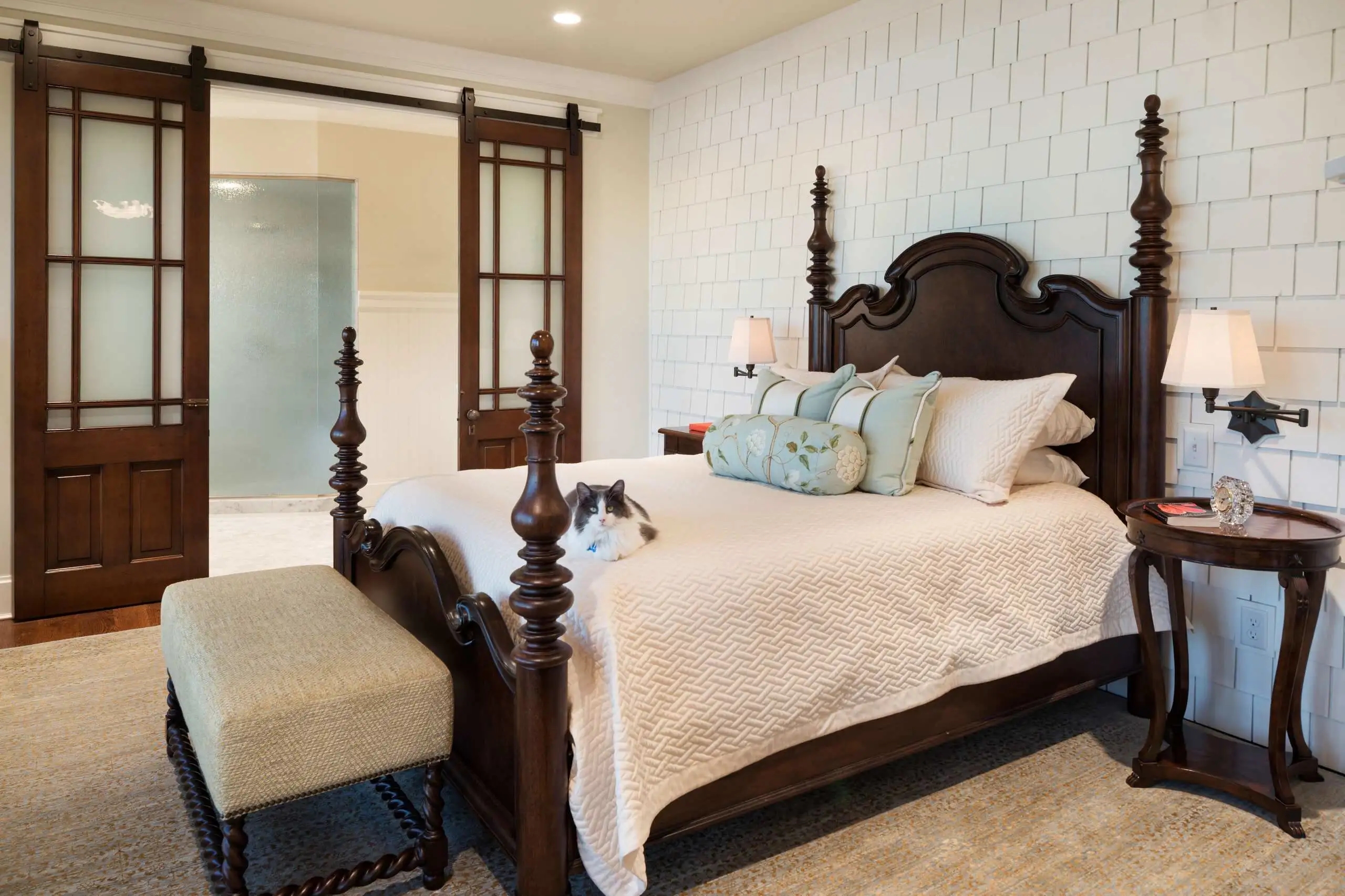 大床睡着更舒服,为什么越来越多人选1.5米小床?原因让人无奈