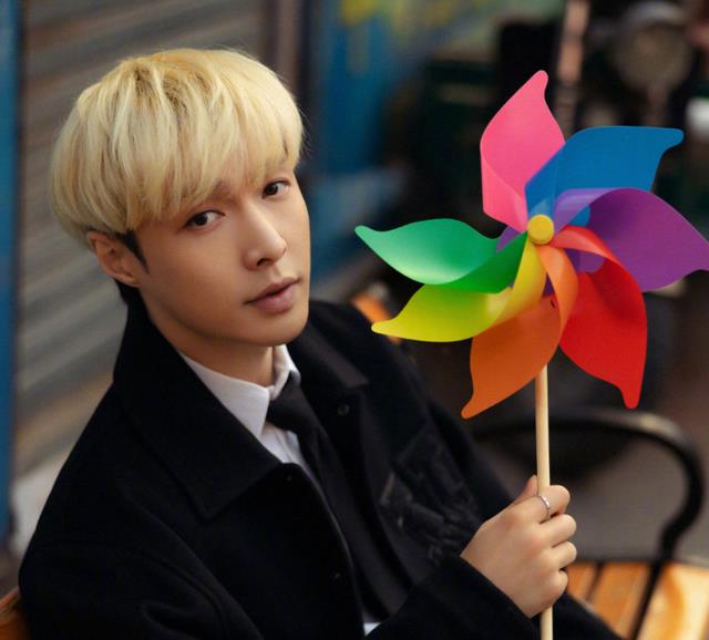 张艺兴|极限男人帮给张艺兴庆生，王迅、黄渤发博文：愿兴所得，皆兴所愿