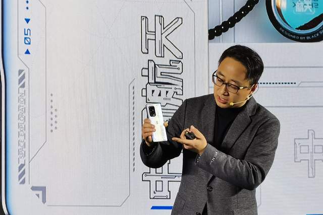 短视频|黑鲨5系列旗舰手机发布：逆重力双VC液冷驯龙，音质操控全升级