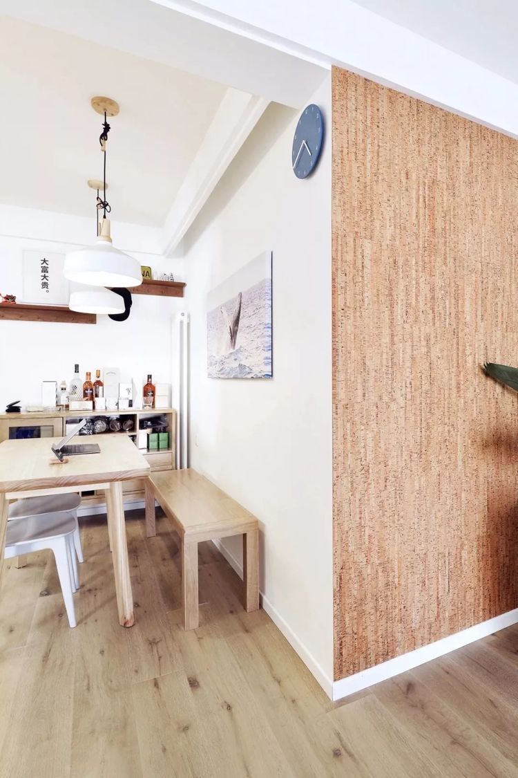 66平简约小两居,洗衣机放厨房,喜欢马桶上方的置物架