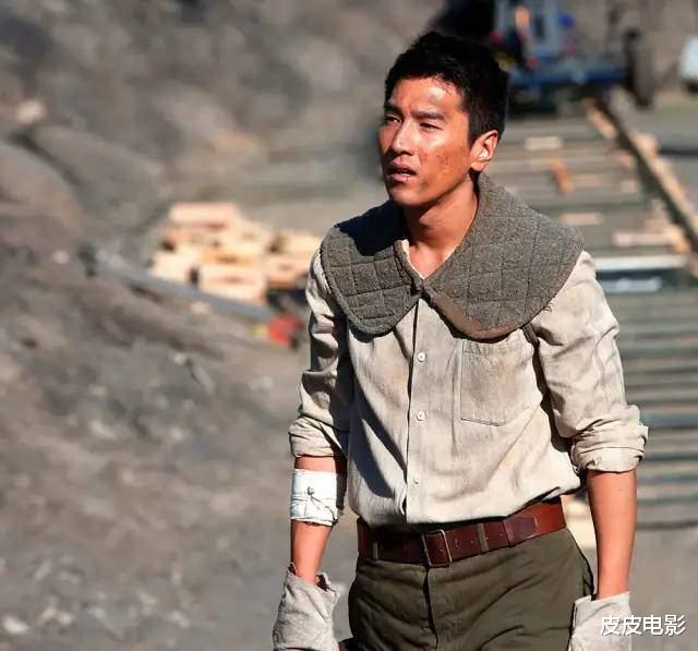 胡八一|同样演“胡八一”，陈坤、靳东、潘粤明放在一起看，差别就出来了