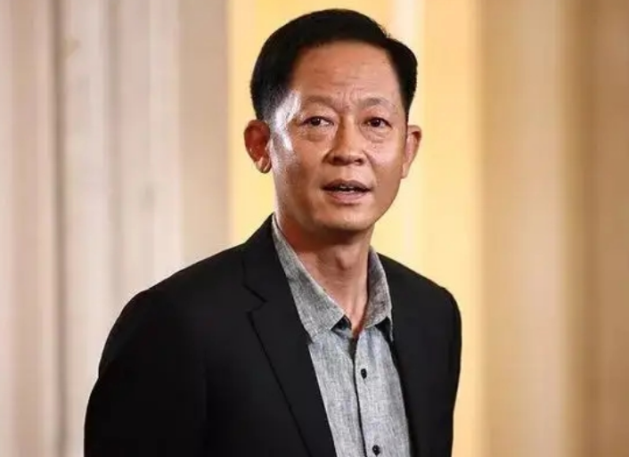 王志文|王志文成了明星以后，带着母亲到豪华餐厅吃饭却多花了好几千块。