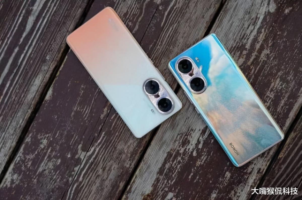 荣耀|荣耀旗舰开始修肌肉，15倍变焦+天玑9000，要发展起来啦？