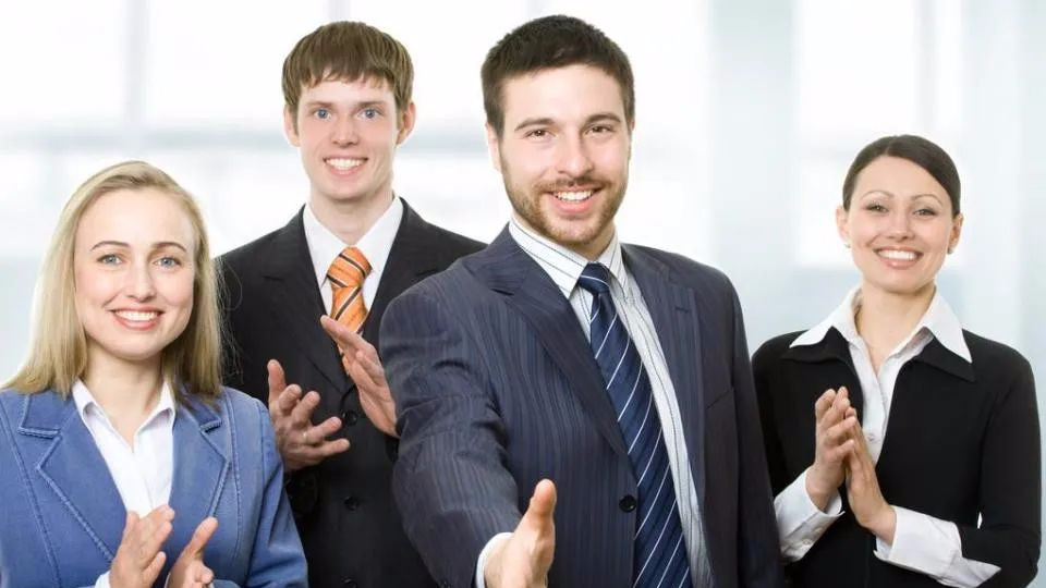 |占卦工作运，适合在原单位还是跳槽？