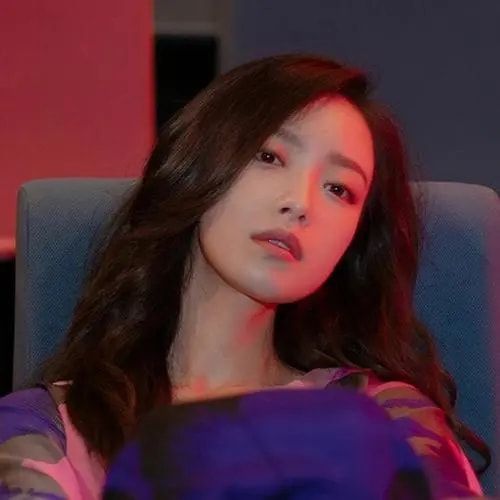 倪妮|娱乐圈5位“腿精”，关晓彤倪妮上榜，莫文蔚给腿买了3千万保险