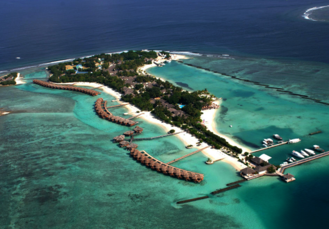 |广阔的海洋，为马尔代夫弥补了资源的贫乏，在岛屿中盛产各种鱼类