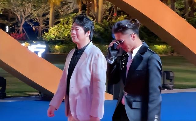 鹿晗|看脸俊朗帅气,一看全身就垮掉,这些男星的身材真是一言难尽