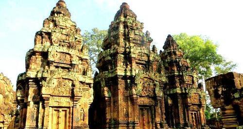 桑兰|选美佳丽抛弃了波尔布特，嫁给桑兰西的父亲当了小妾