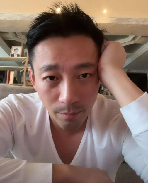 车晓|等了24年! 大S和韩国老公终于见面 坐出租车夜奔爱妻豪宅! 汪小菲发飙爆粗…