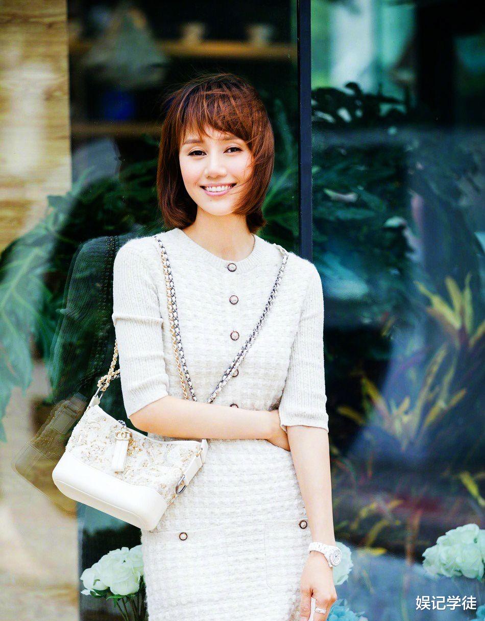 袁泉|甜度拉满!黄晓明与袁泉新戏花絮曝光,捧脸接吻好投入