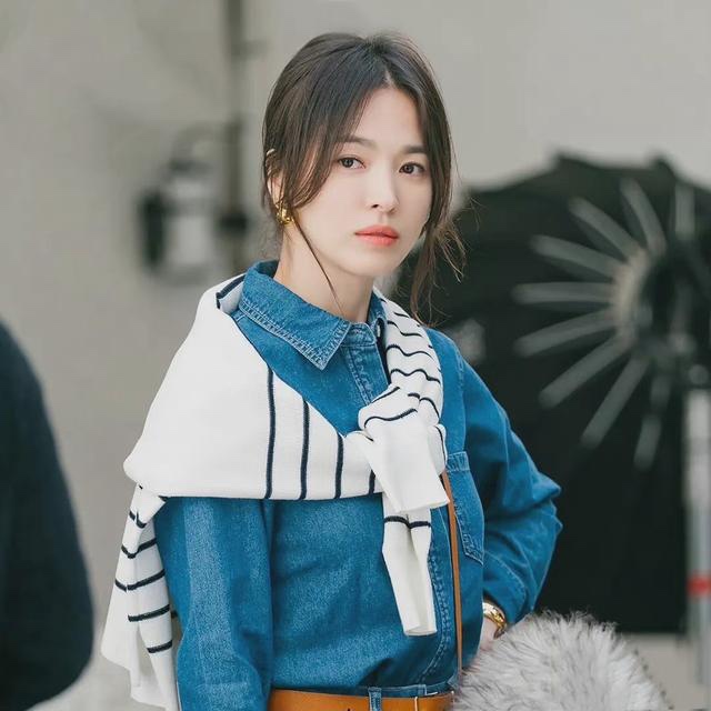宋慧乔|不愧是南韩国民女神，宋慧乔新剧造型百变时髦，OL女性穿搭模板