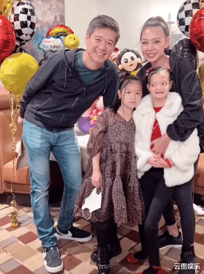 钟丽淇|钟丽淇痛失父亲!哥哥妈妈已先后离世,12岁女儿患病不会说话走路