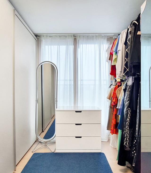 衣帽间可以不豪华,不打柜子没有柜门,也照样整洁美观,还省钱!